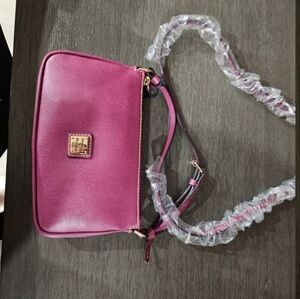 Elegant Magenta Crossbody Bag